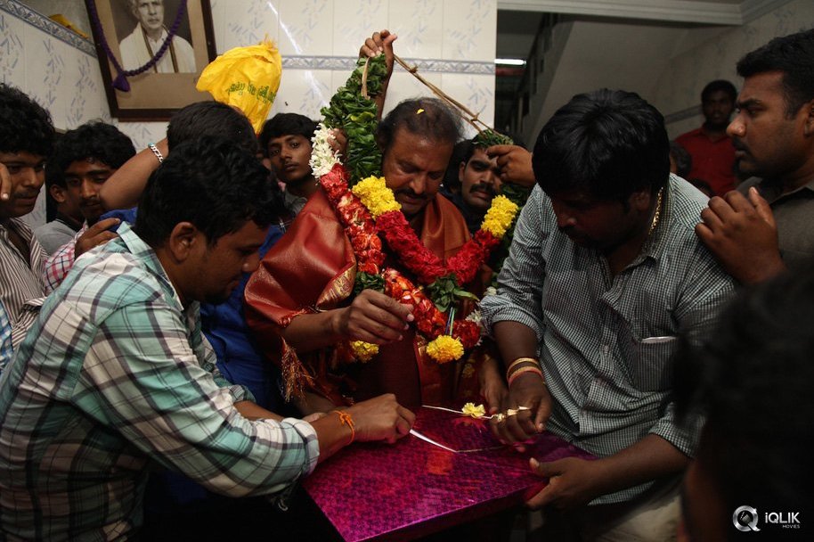 Dynamite-Movie-Special-Show-in-Tirupati